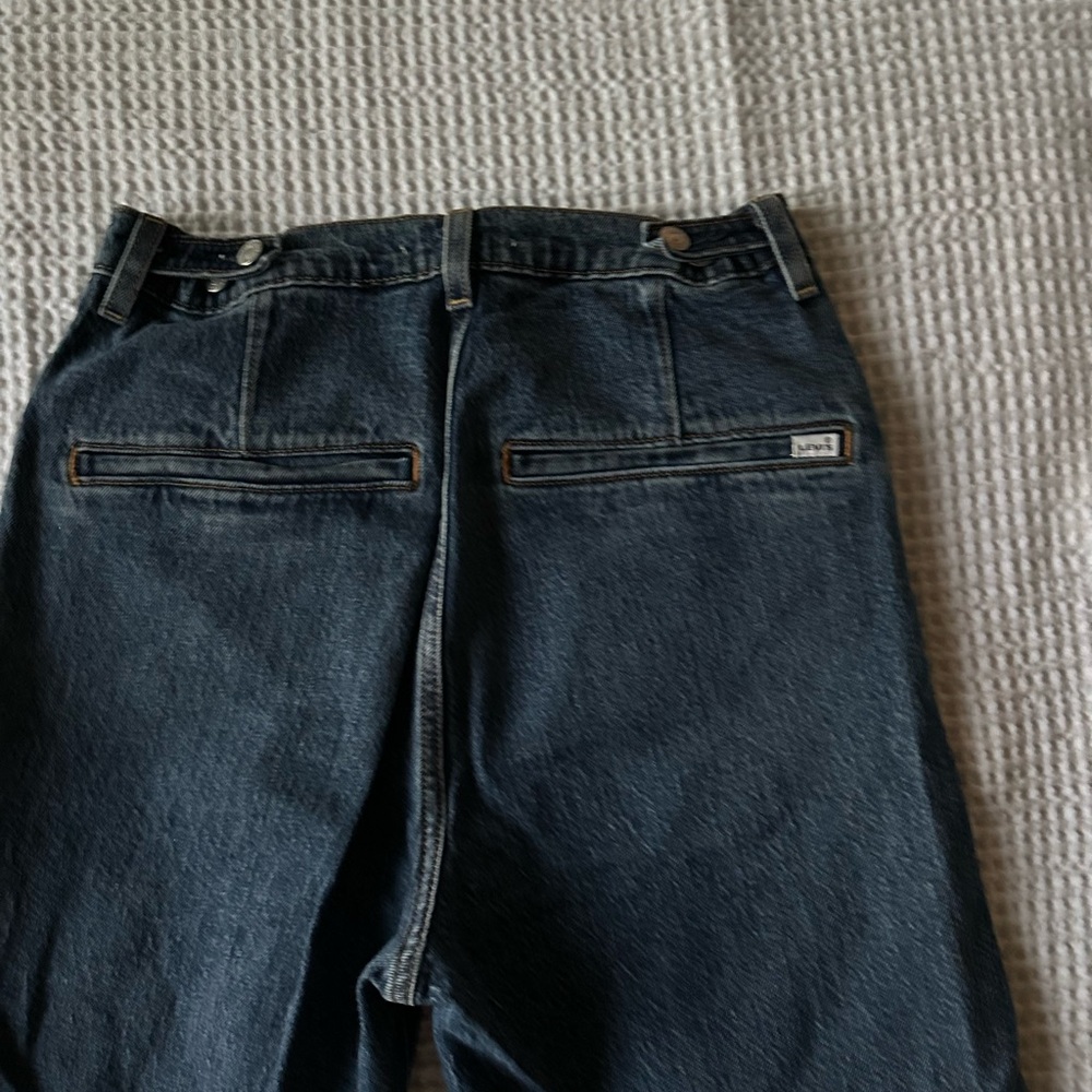 Levi’s Ribcage Straight Ankle Jeans - Picture 9 of 10
